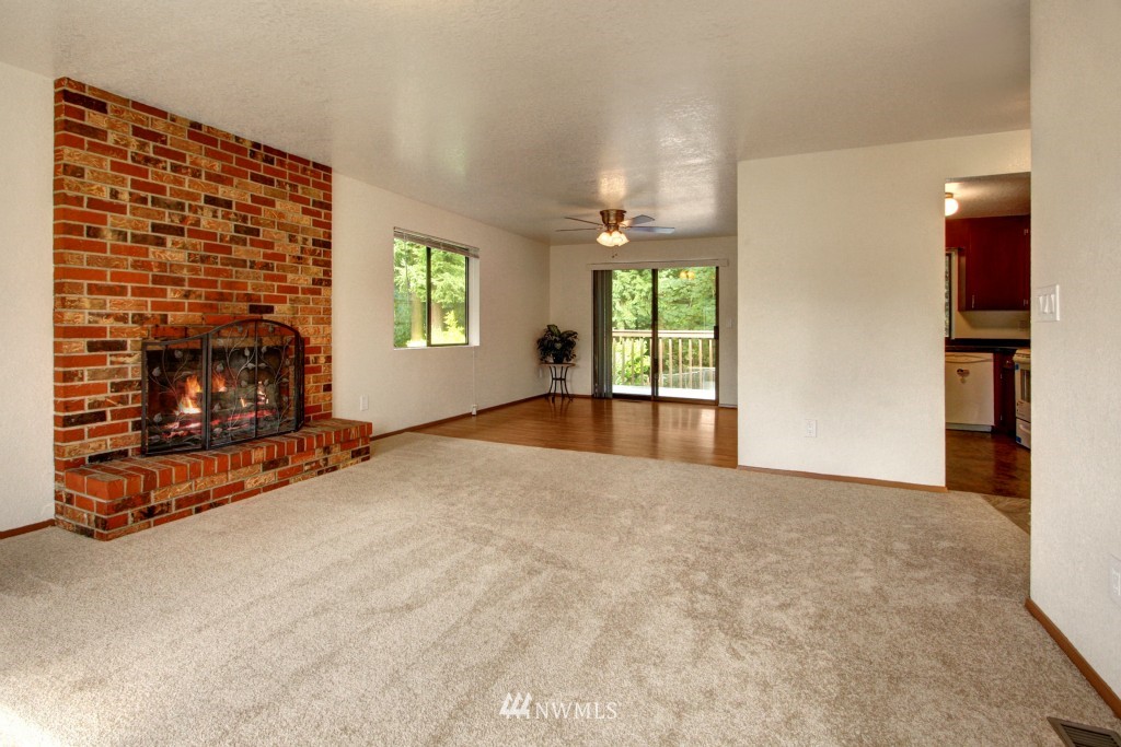 312 Chelan Avenue Southeast Renton, WA 98059 - Photo 7 of 25 Gallery Image 7