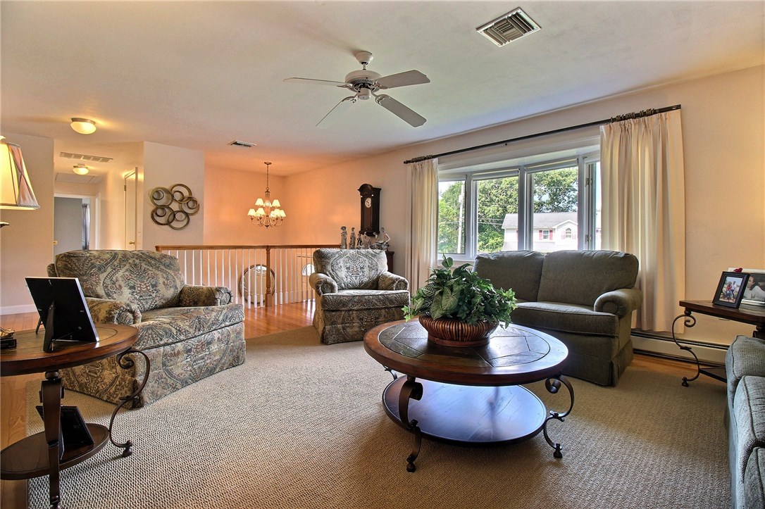 10 Plateau Road Westerly, RI 02891 - Photo 4 of 28
