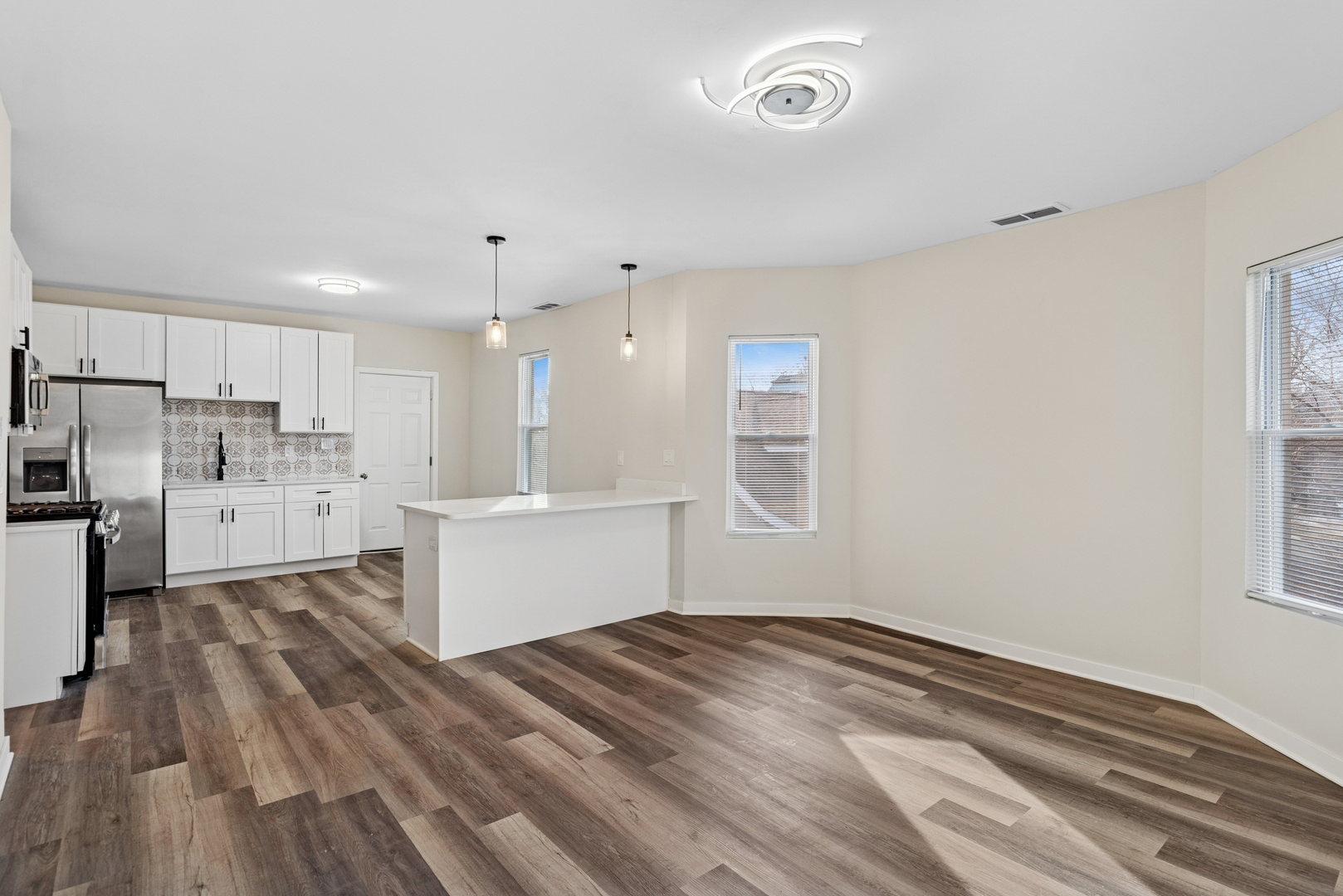 515 George Avenue, Unit 2 Waukegan, IL 60085 - Photo 7 of 16