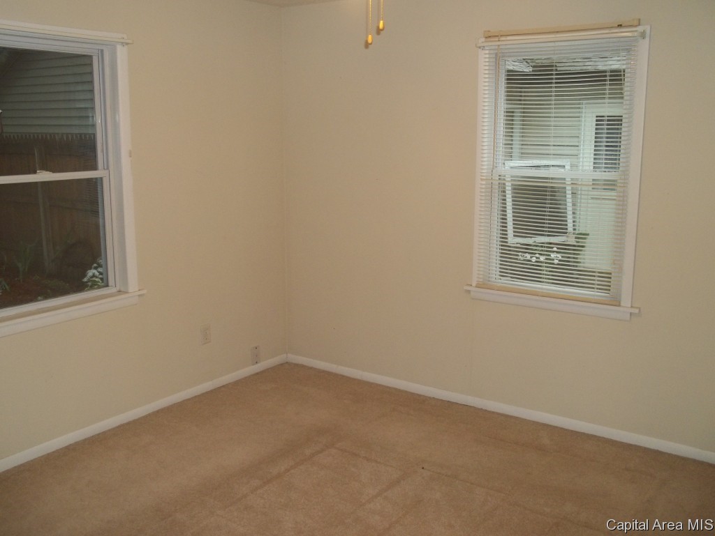 3032 South 2nd Street Springfield, IL 62703 - Photo 7 of 18