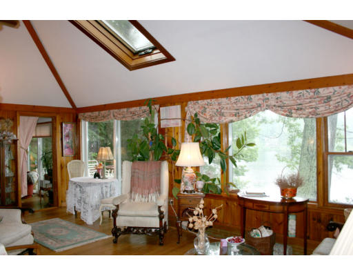 109 Dudley Road Wayland, MA 01778 - Photo 3 of 18 Gallery Image 3