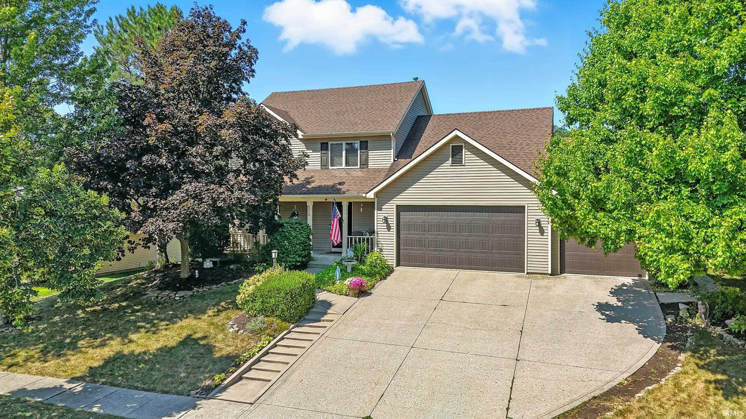 8213 Becketts Ridge Lane Fort Wayne, IN 46825 - Photo 2 of 16