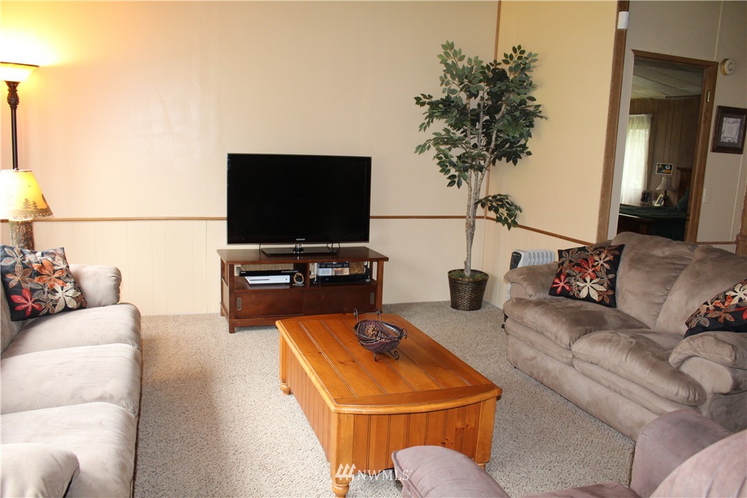 273 Short Road Morton, WA 98356 - Photo 4 of 24 Gallery Image 4
