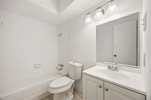 $2,000 | 438 Arborview Drive, Garland, TX 75043