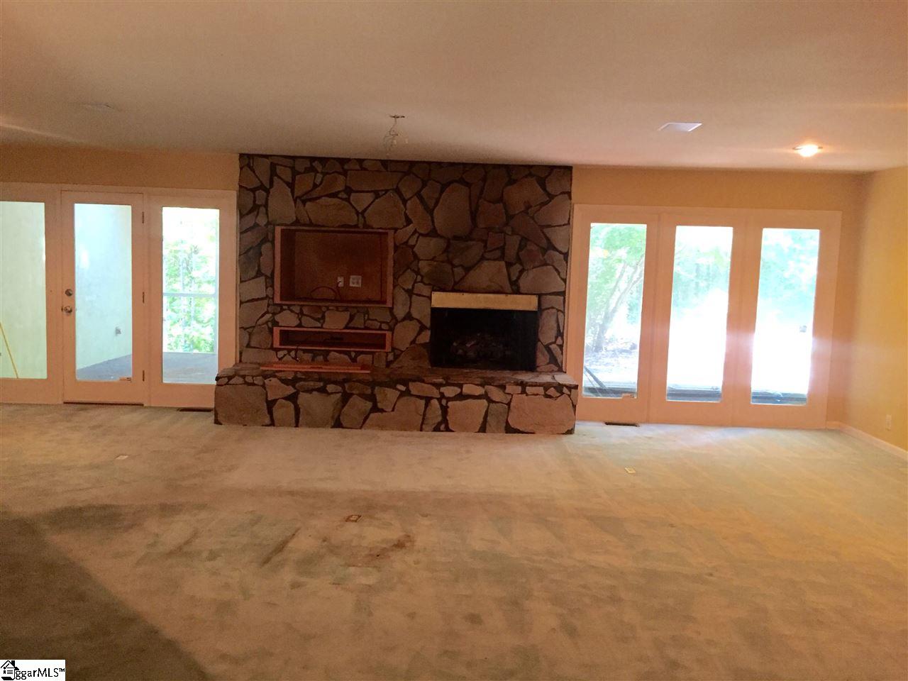220 River Bend Road Greenville, SC 29617 - Photo 3 of 23 Gallery Image 3