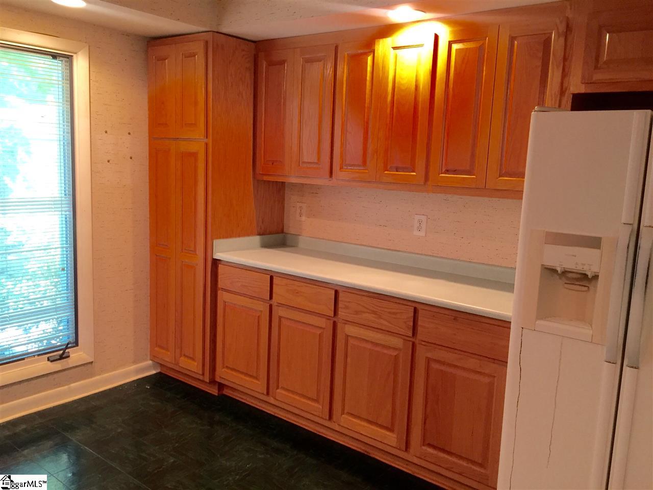220 River Bend Road Greenville, SC 29617 - Photo 5 of 23 Gallery Image 5
