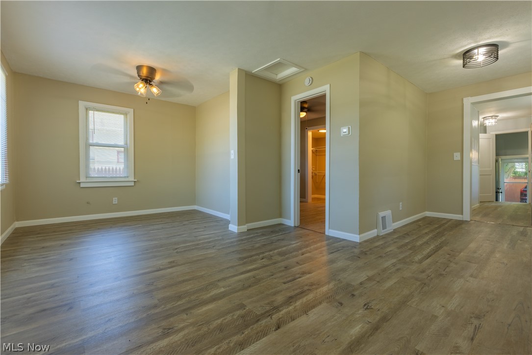 1182 Youngstown Road Southeast Warren, OH 44484 - Photo 13 of 24 Fully renovated 1182 interior