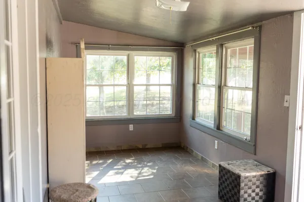 $98,000 | 205 South Main Street, Wheeler, TX 79096