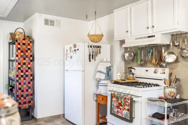 $98,000 | 205 South Main Street, Wheeler, TX 79096