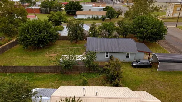 $98,000 | 205 South Main Street, Wheeler, TX 79096