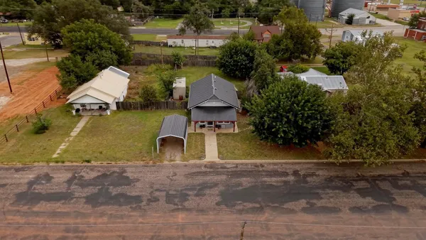 $98,000 | 205 South Main Street, Wheeler, TX 79096