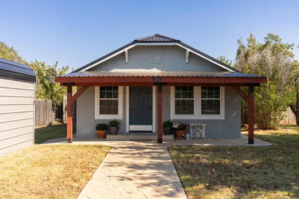 $98,000 | 205 South Main Street, Wheeler, TX 79096