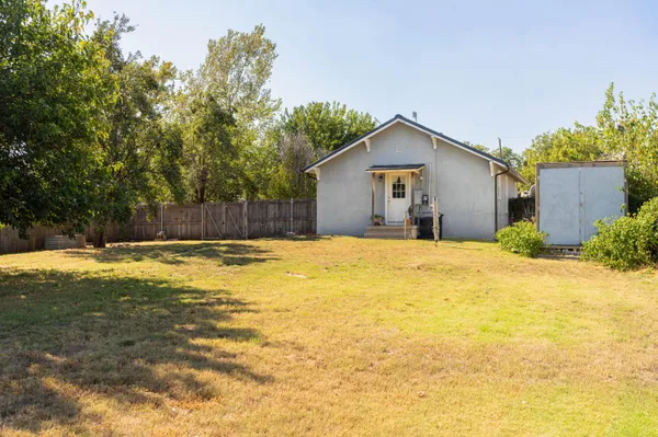 $98,000 | 205 South Main Street, Wheeler, TX 79096