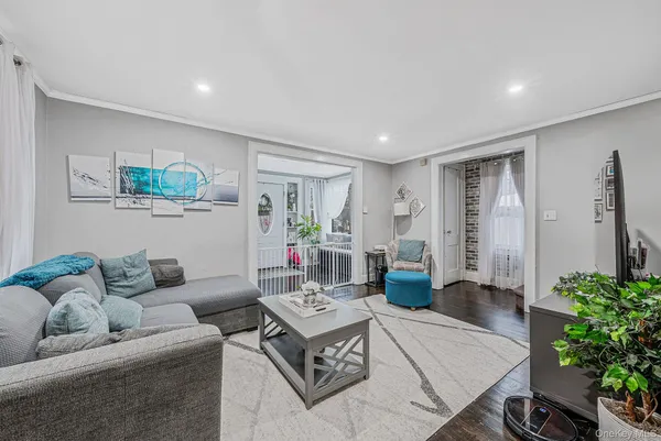 $699,999 | 2270 Edna Court, Baldwin, NY 11510