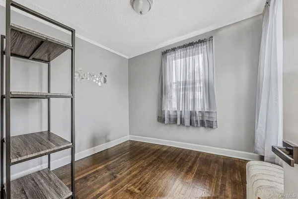 $699,999 | 2270 Edna Court, Baldwin, NY 11510