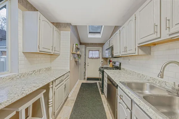 $699,999 | 2270 Edna Court, Baldwin, NY 11510