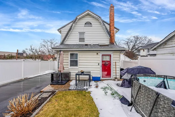 $699,999 | 2270 Edna Court, Baldwin, NY 11510