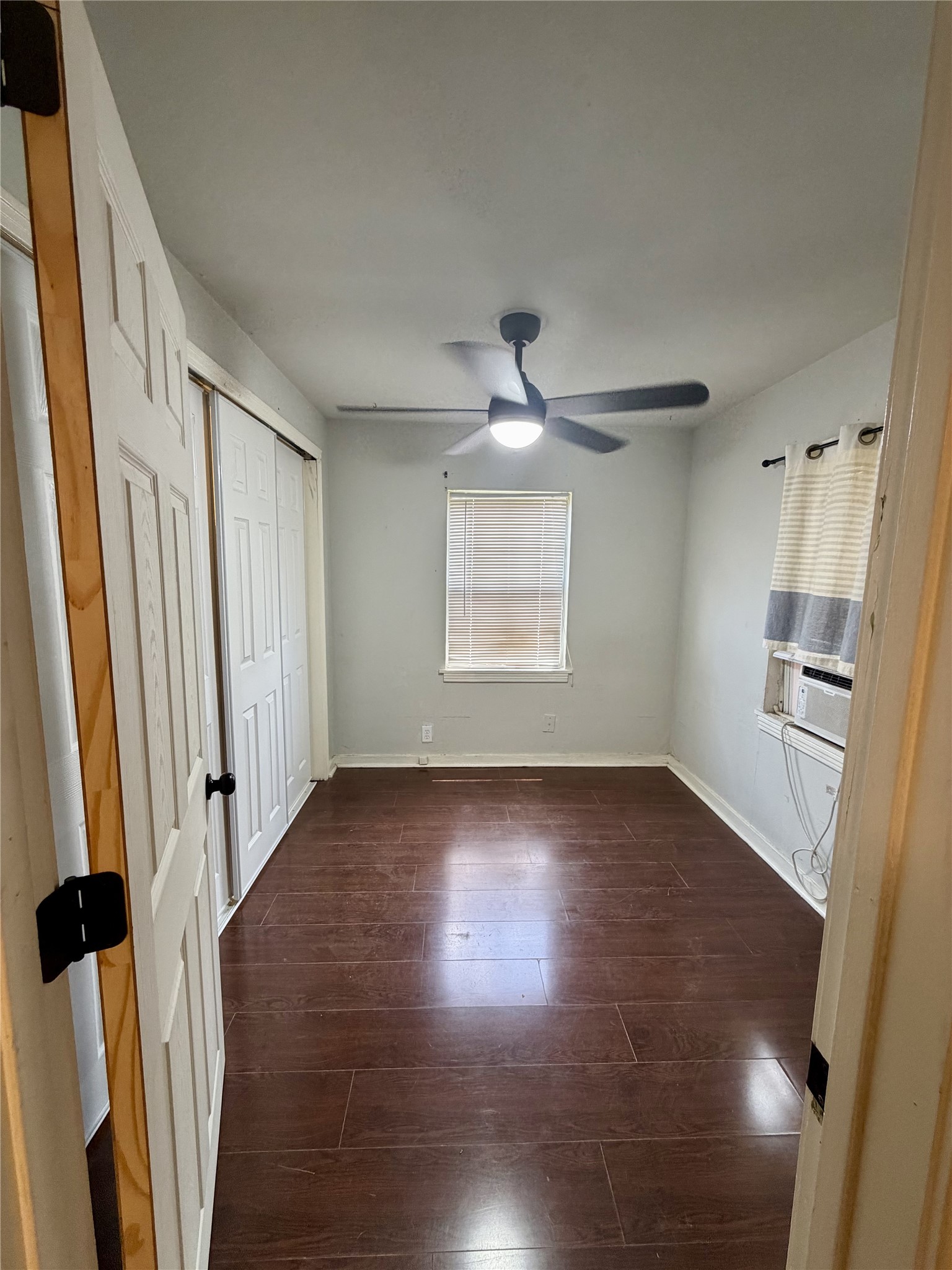 503 Canadian Street Houston, TX 77009 - Photo 2 of 5