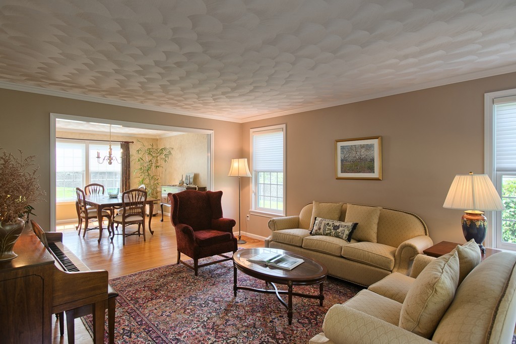 9 Plain Road Westford, MA 01886 - Photo 12 of 29 Gallery Image 12