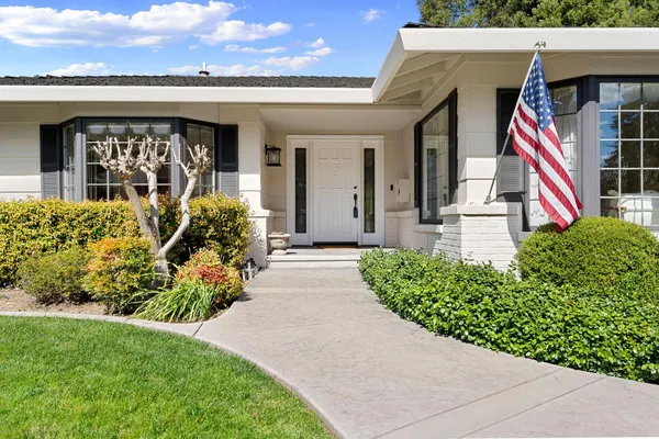 $1,210,000 | 1574 Barnett Circle, Carmichael, CA 95608
