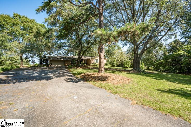 615 Pelham Road Greenville, SC 29615 - Photo 3 of 35