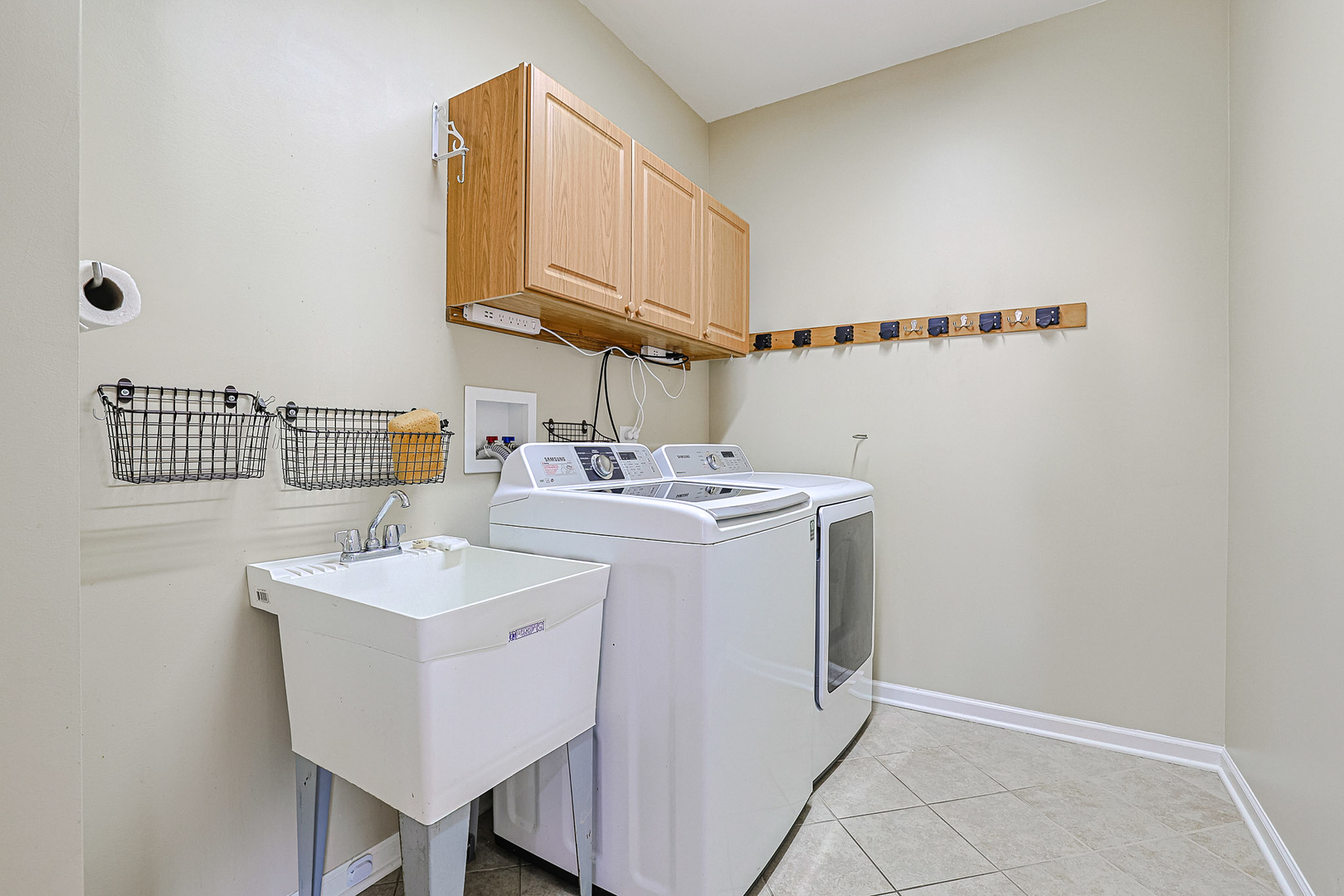 8800 Templeton Road Huntley, IL 60142 - Photo 27 of 31 a utility room with dryer and washer