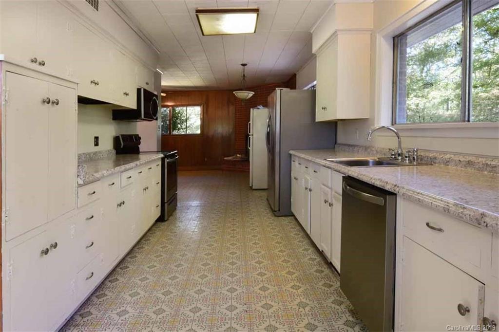 335 Biscoe Road Troy, NC 27371 - Photo 10 of 36