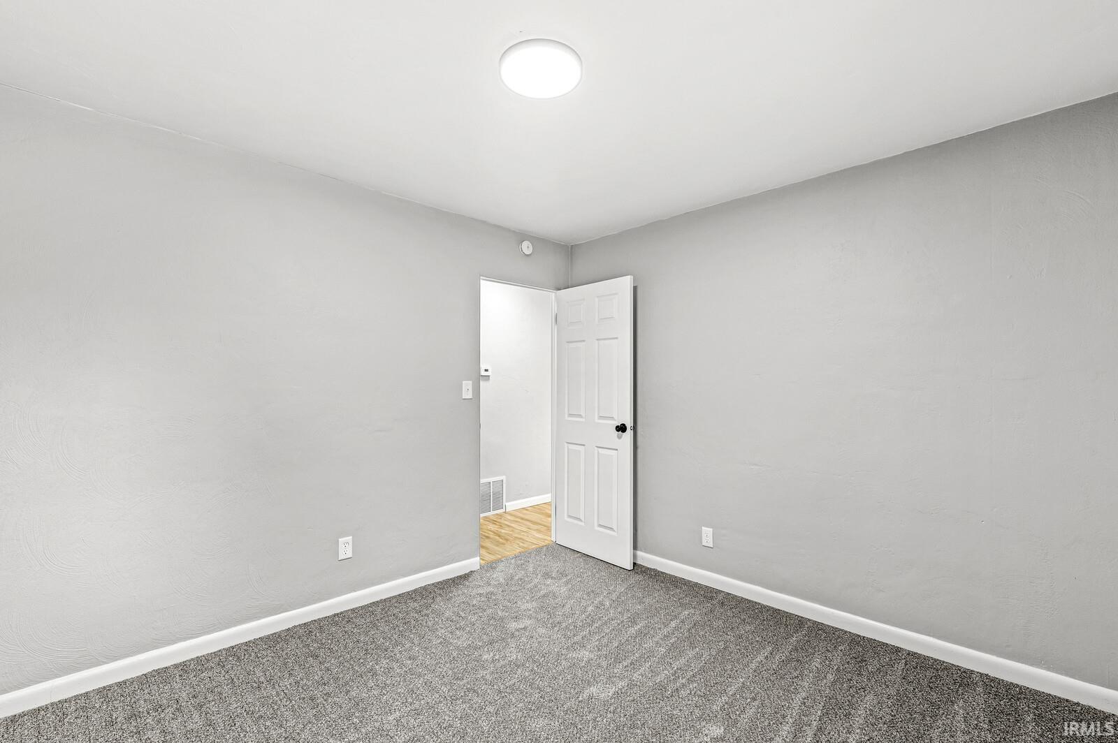 15923 Ireland Road Mishawaka, IN 46544 - Photo 18 of 36 Gallery Image 18
