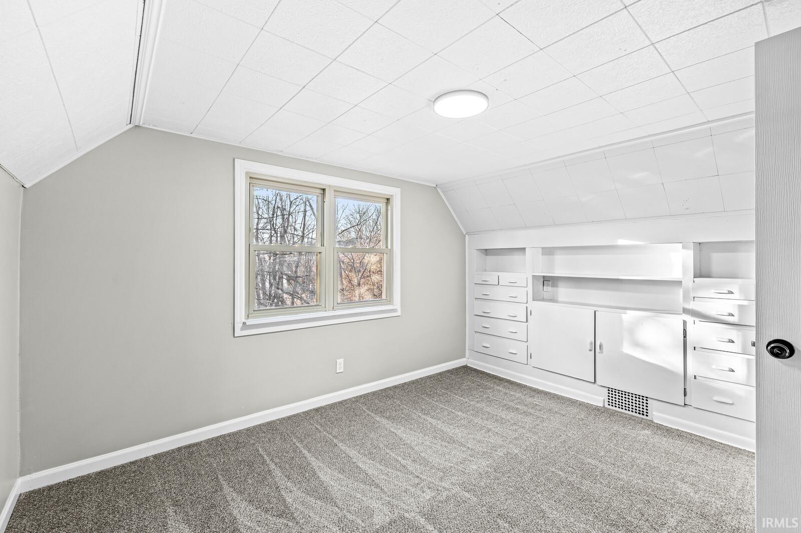 15923 Ireland Road Mishawaka, IN 46544 - Photo 21 of 36 Gallery Image 21