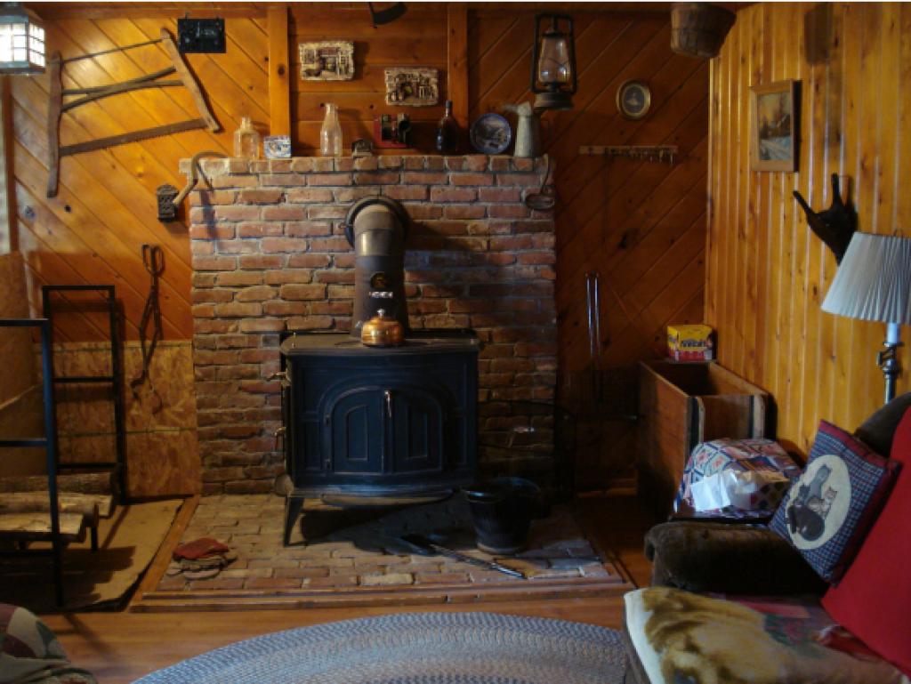 124 Straw Hill Road Claremont, NH 03743 - Photo 4 of 29 Gallery Image 4
