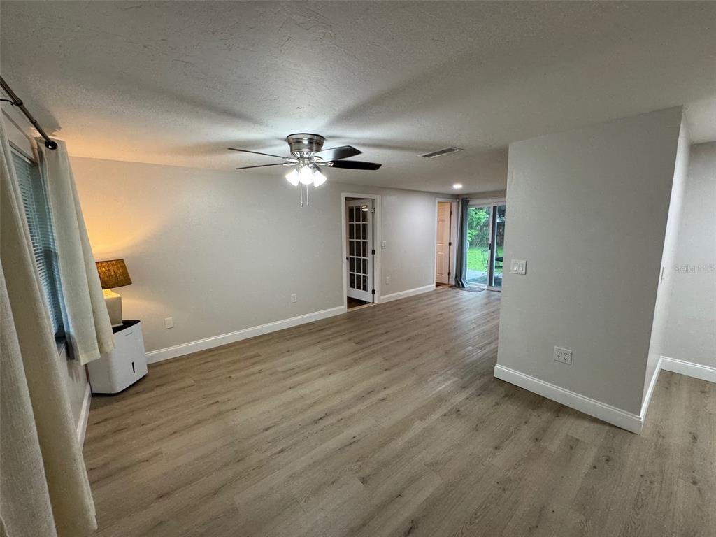 972 Ponderosa Road Venice, FL 34293 - Photo 5 of 43