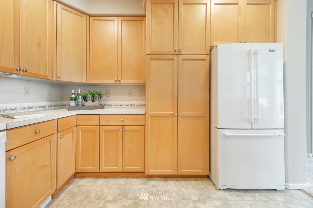 556 Anacortes Court Northeast, Unit 105 Renton, WA 98059 - Photo 13 of 28 Gallery Image 13