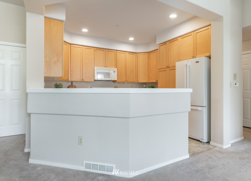 556 Anacortes Court Northeast, Unit 105 Renton, WA 98059 - Photo 15 of 28 Gallery Image 15