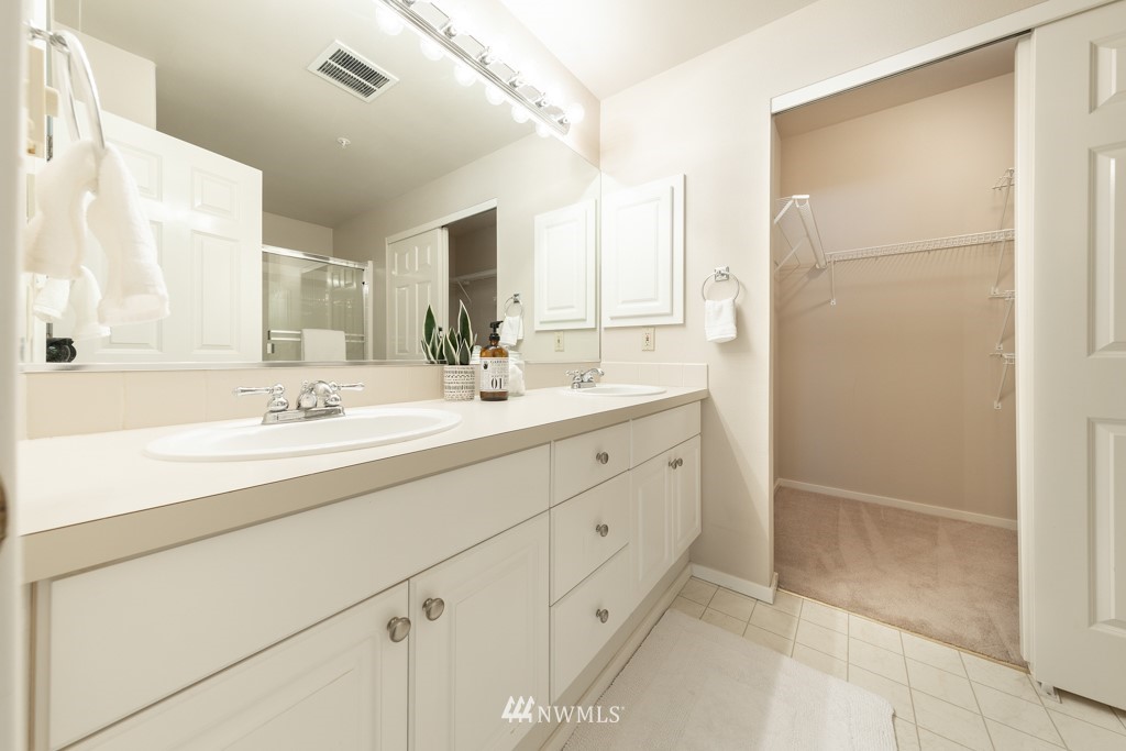 556 Anacortes Court Northeast, Unit 105 Renton, WA 98059 - Photo 18 of 28 Gallery Image 18