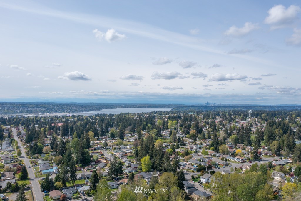 556 Anacortes Court Northeast, Unit 105 Renton, WA 98059 - Photo 28 of 28 Gallery Image 28