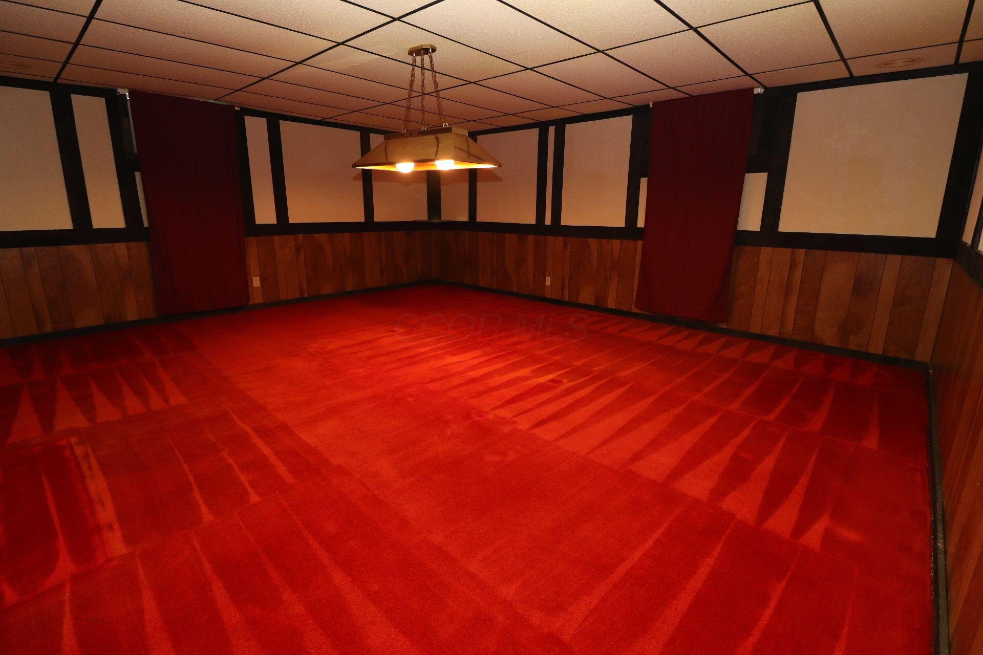 121 Hubbard Road Galloway, OH 43119 - Photo 31 of 37 Billiard room