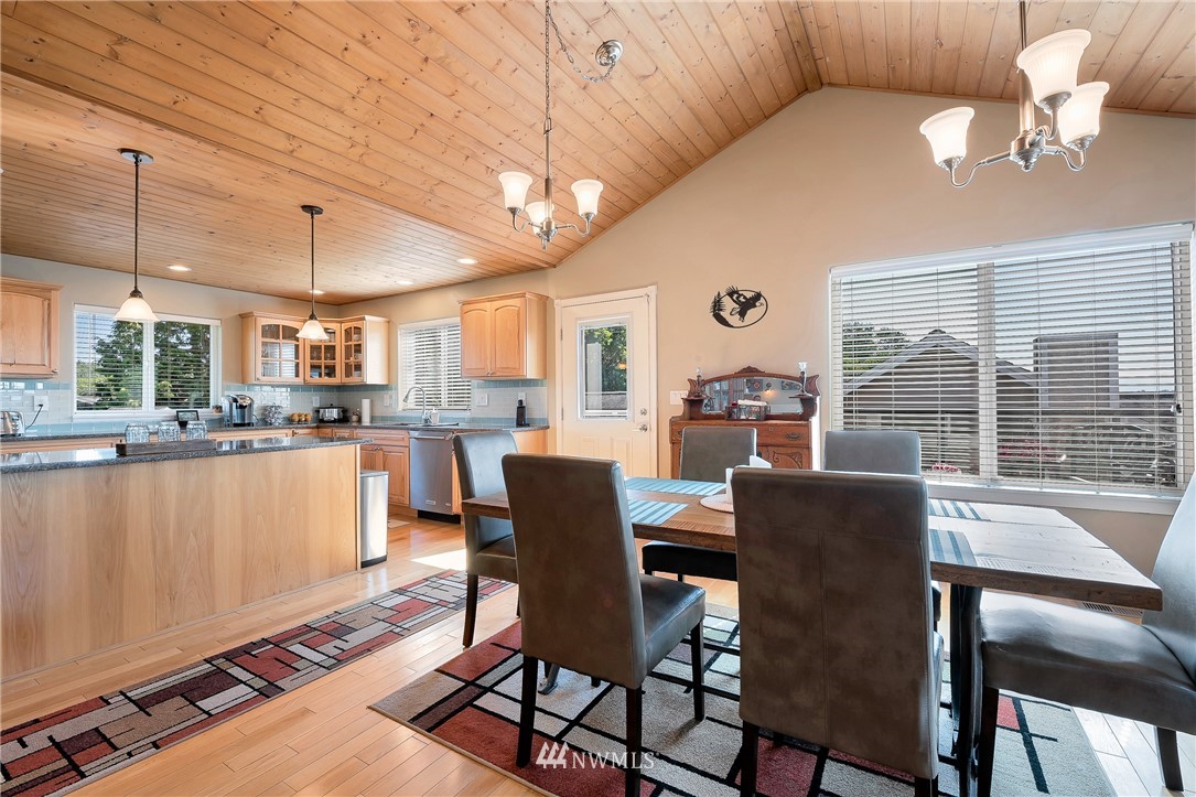 5592 Salish Road Blaine, WA 98230 - Photo 4 of 24 Gallery Image 4