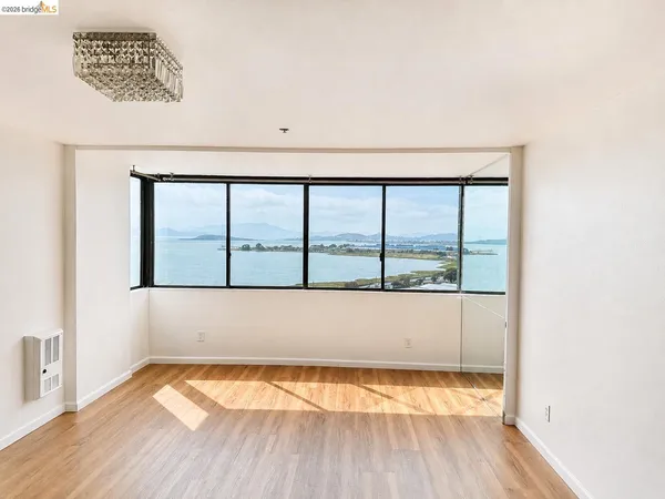 $499,000 | 555 Pierce Street, Unit 735, Albany, CA 94706