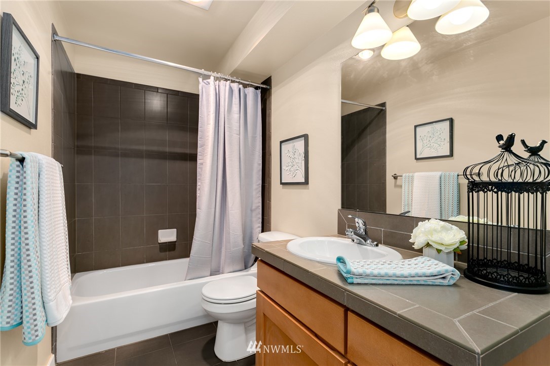 935 North 97th Street, Unit A Seattle, WA 98103 - Photo 11 of 17 Gallery Image 11