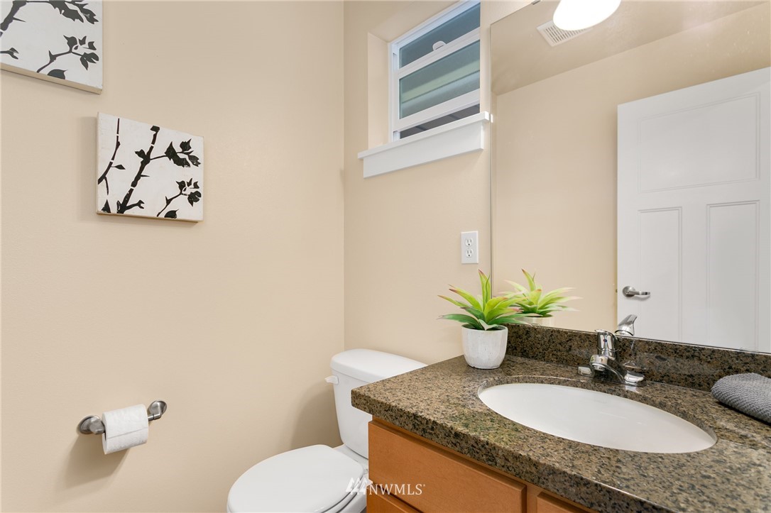 935 North 97th Street, Unit A Seattle, WA 98103 - Photo 12 of 17 Gallery Image 12