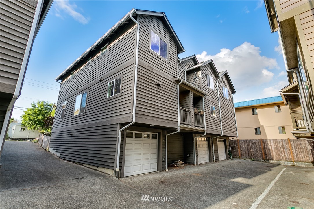 935 North 97th Street, Unit A Seattle, WA 98103 - Photo 16 of 17 Gallery Image 16