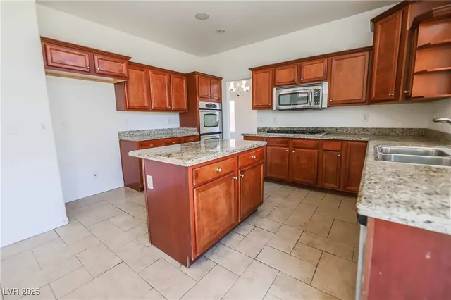$2,970 | 1815 Baja Lane, Henderson, NV 89012