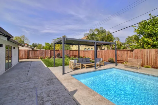 $749,900 | 5250 Sonora Way, Carmichael, CA 95608