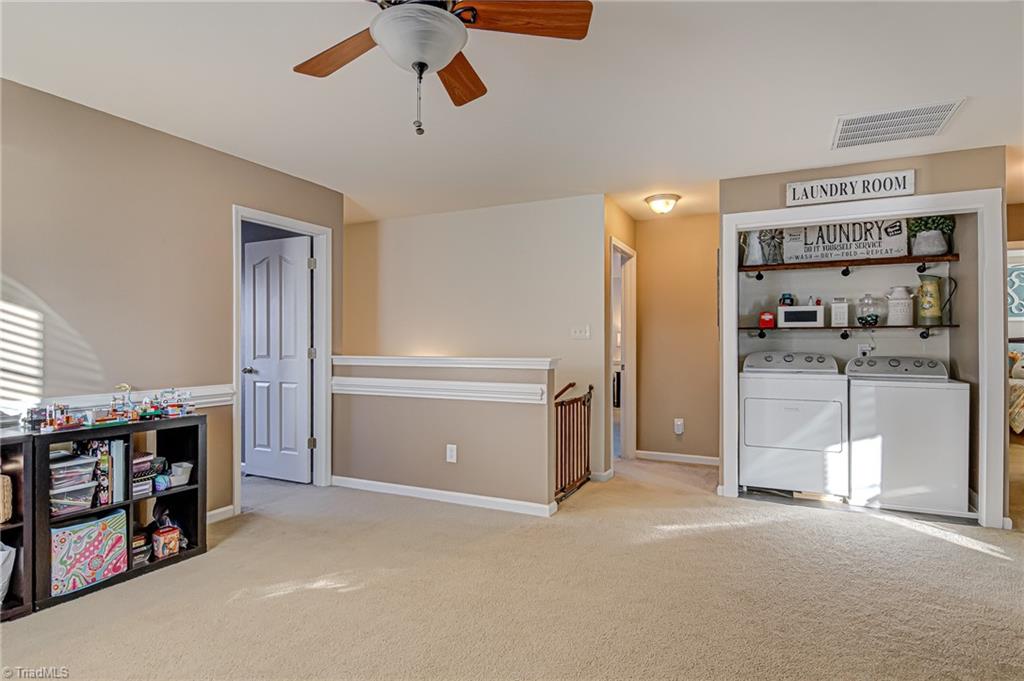 709 Spinning Wheel Point High Point, NC 27265 - Photo 20 of 41