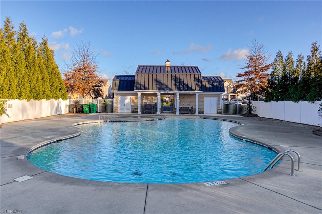 709 Spinning Wheel Point High Point, NC 27265 - Photo 38 of 41