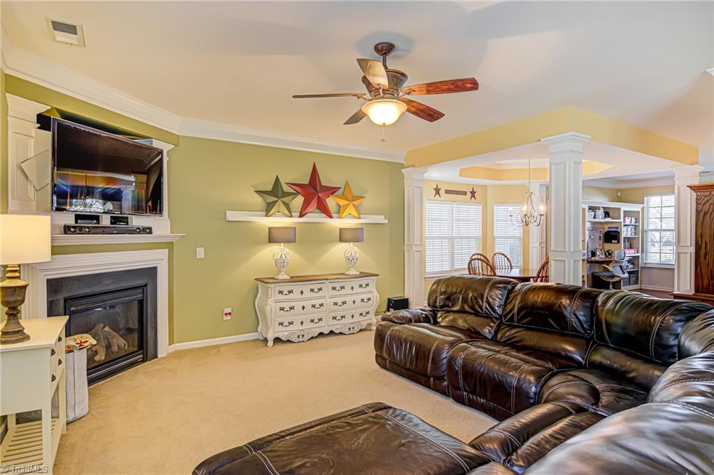 709 Spinning Wheel Point High Point, NC 27265 - Photo 8 of 41