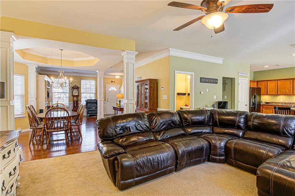 709 Spinning Wheel Point High Point, NC 27265 - Photo 9 of 41