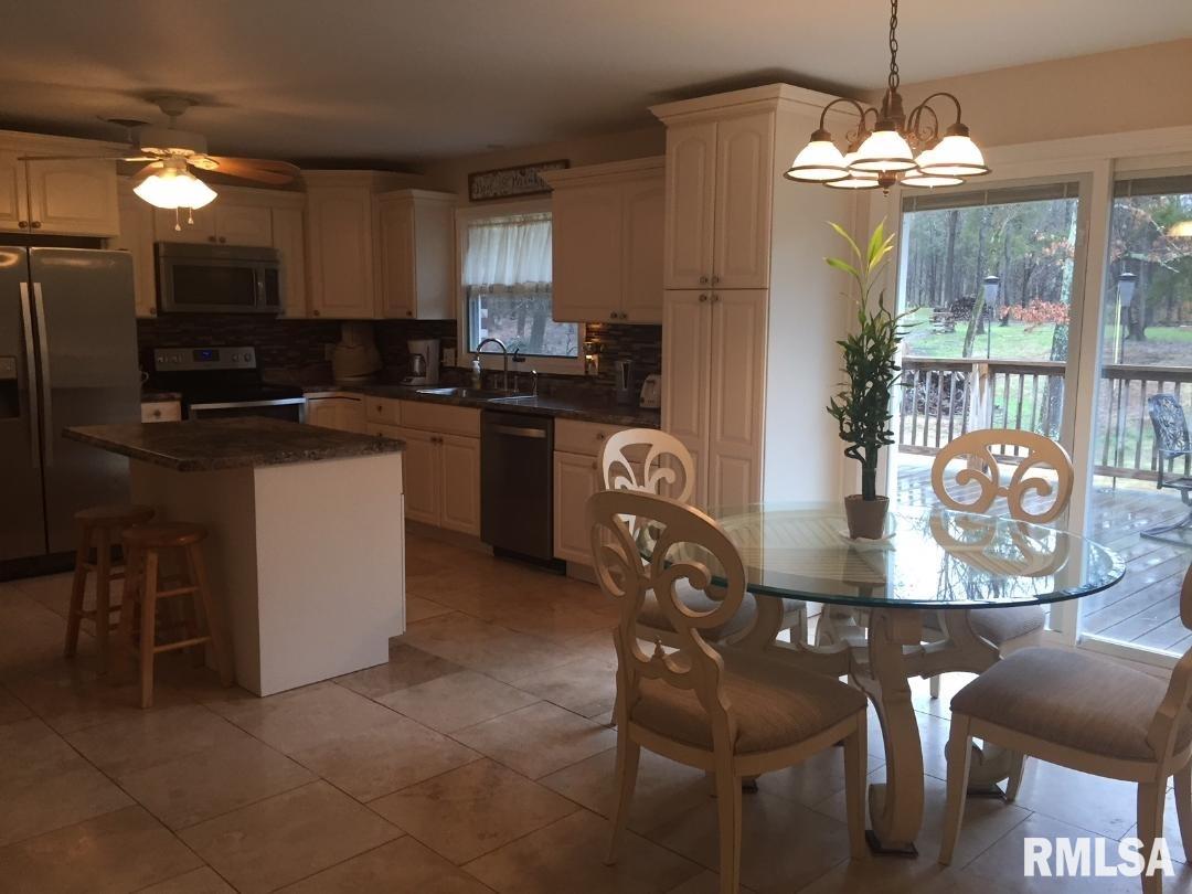 10372 Grassy Road Marion, IL 62959 - Photo 9 of 40