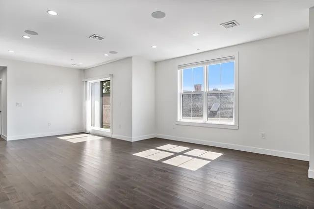 $1,070,000 | 309 E Street, Unit 36, Boston, MA 02127