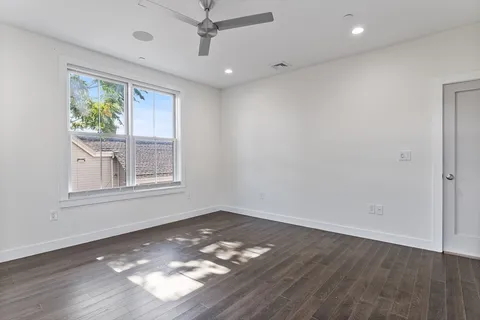 $1,070,000 | 309 E Street, Unit 36, Boston, MA 02127